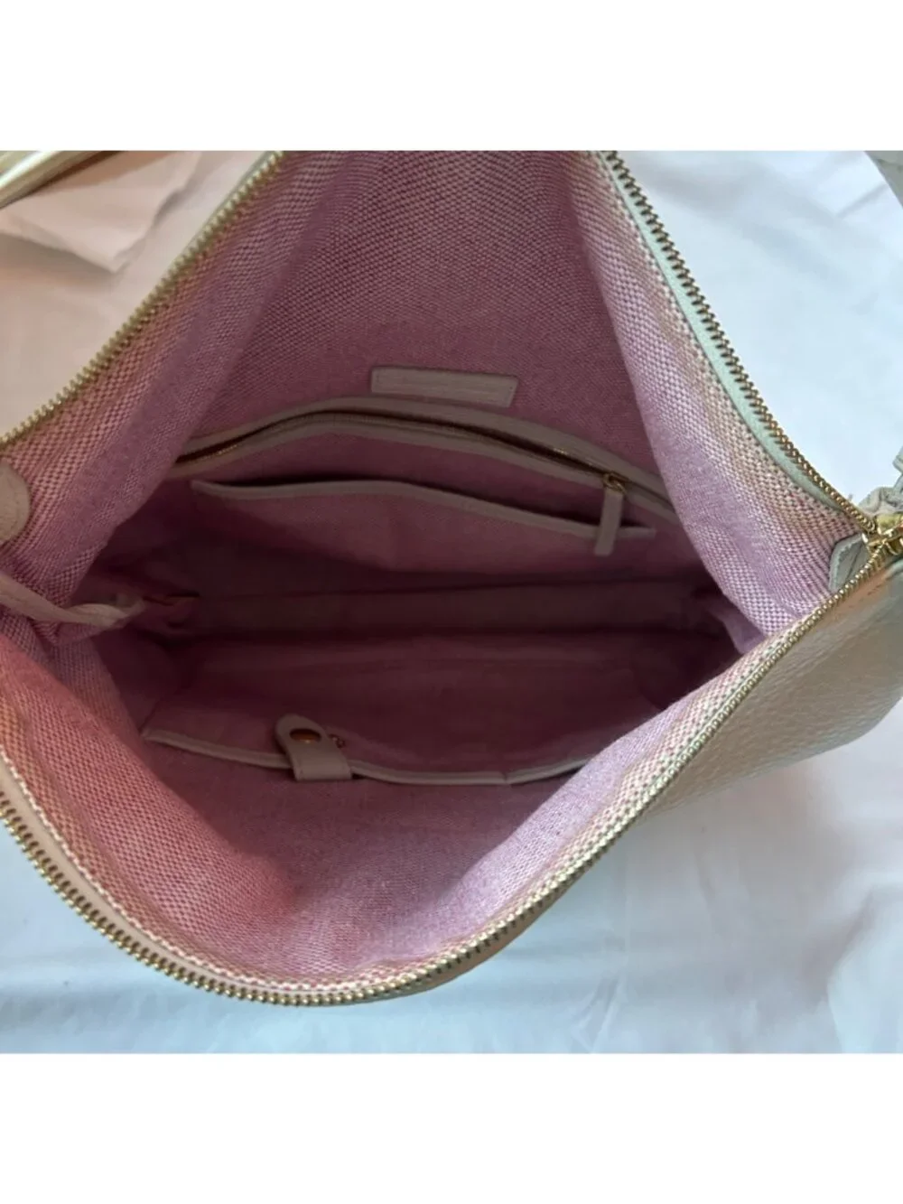 Dooney & Bourke Pebbled Leather Dillen Brass Pocket Sac Hobo Slouch